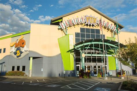 Tukwila family fun center & bullwinkle's restaurant - Tukwila Family Fun Center is open daily, although hours vary. management / TripAdvisor. Currently, they're open Monday - Thursday from 11 - 9, Friday from 11 - 11, Saturday from 10 - 11, and Sunday from 10 - 9. For more details on the Tukwila Family Fun Center & Bullwinkle’s Restaurant, check out their website.